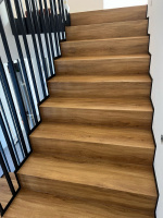  Bukoma schody z vinylu Parador Hluk